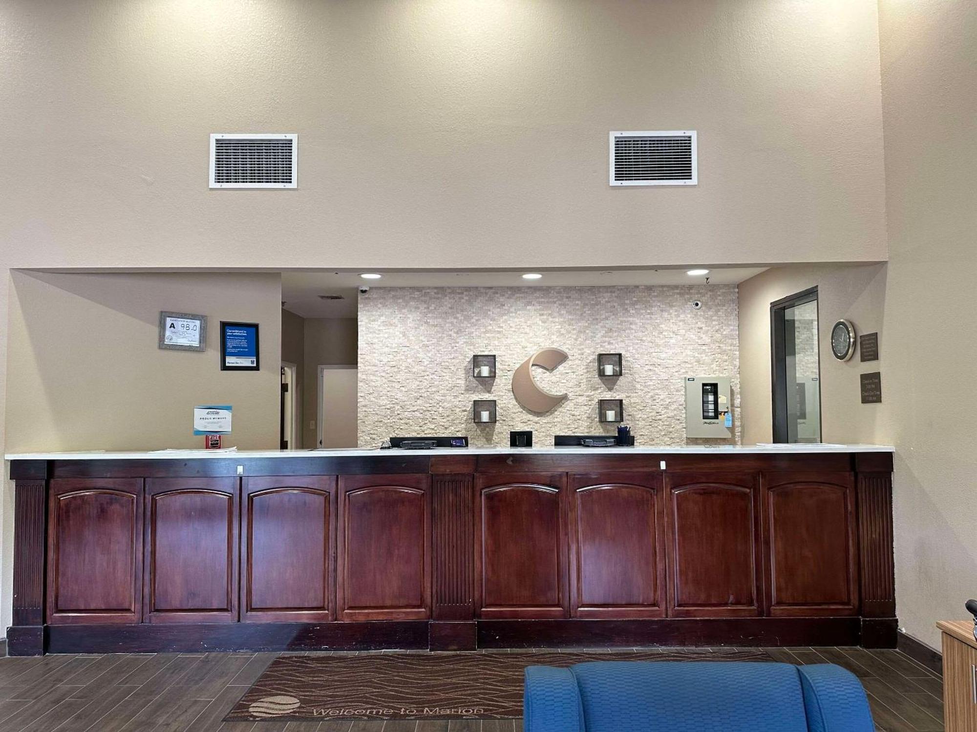 Comfort Inn Near Downtown & Blue Ridge Pkwy Marion Exterior photo
